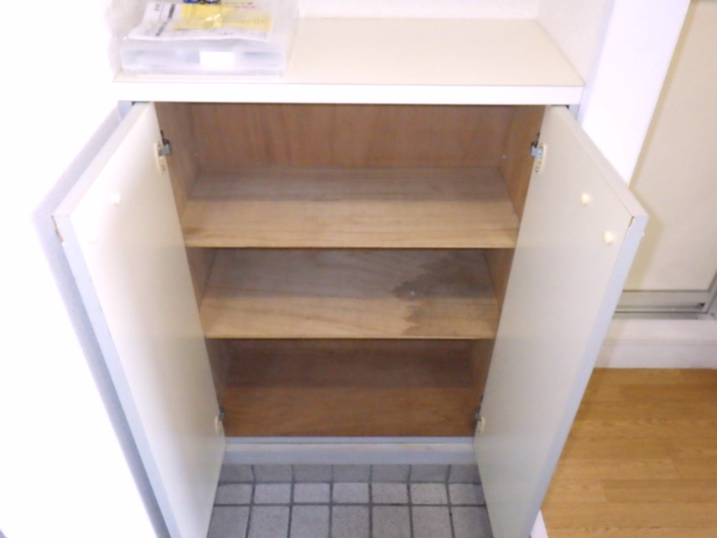 収納　シューズボックス　＊イメージです（反転）／同タイプのお部屋で