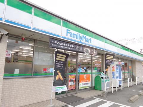 コンビニ　ファミリーマート 博多美野島3丁目店（コンビニ）まで479m