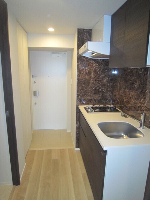 玄関　★散らかりがちな靴はシューズボックスに収納できます