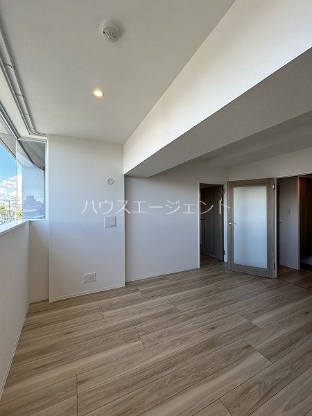 居室・リビング　12.5帖のLDKです☆※参考画像