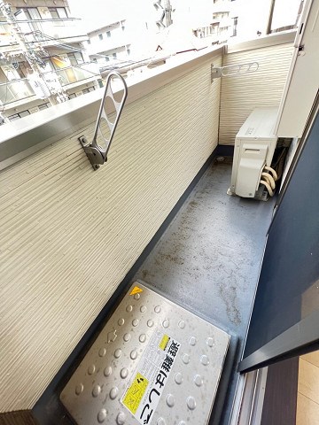 バルコニー　陽当たり良好なバルコニーです
