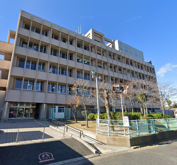 図書館　和泉市立人権文化センター図書室にじのとしょかん（図書館）まで392m