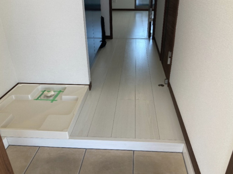 玄関　ラ・ルーチェ新小岩