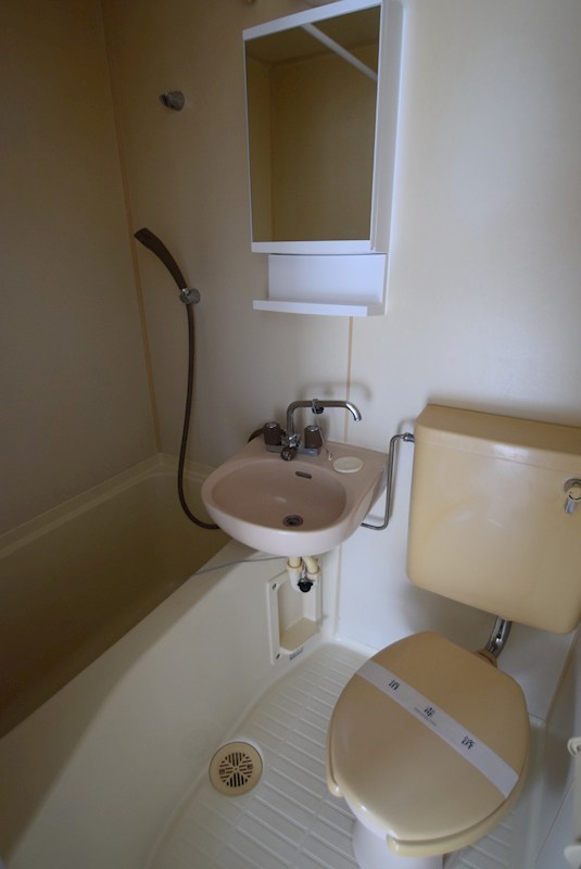 バス・シャワールーム　現況優先