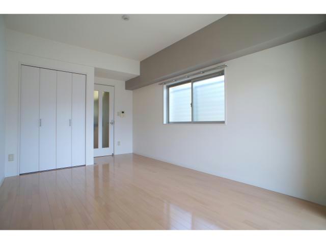 居室・リビング　２階の東角部屋です♪