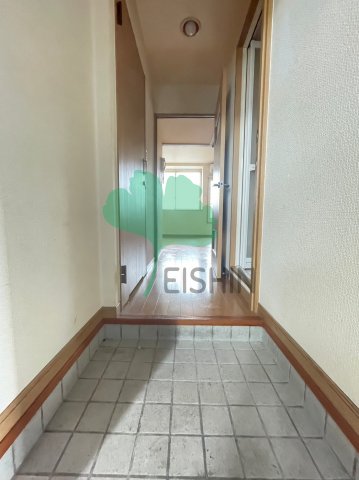 玄関　下駄箱もしっかりついてます！