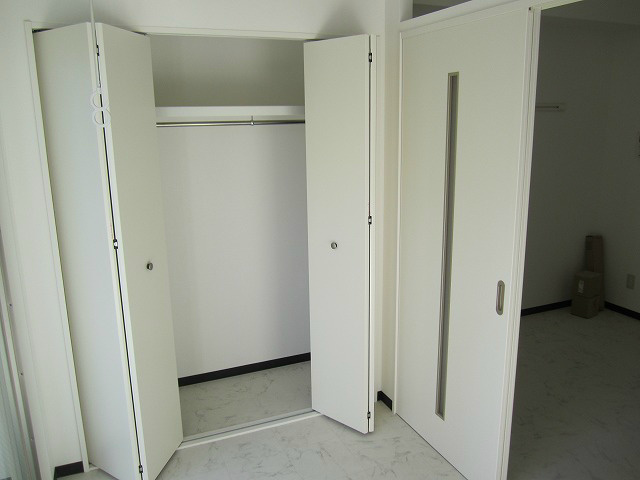 収納　※内装の色は階数によって異なります