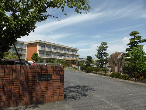 小学校　安城市立安城中部小学校（小学校）まで561m