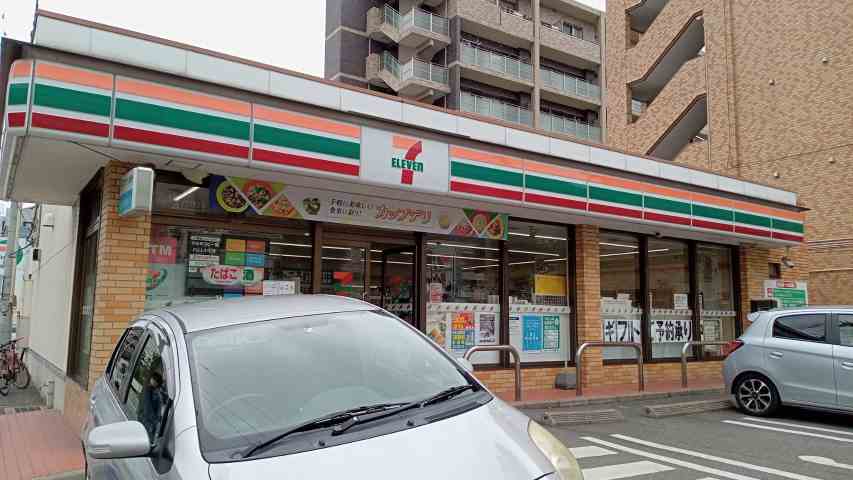 コンビニ　セブン－イレブン博多東雲町２丁目店（コンビニ）まで204m