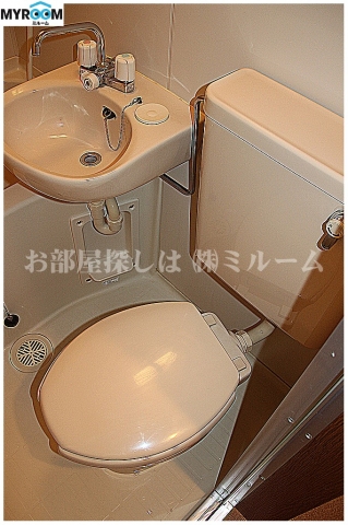 トイレ　トイレ（同一仕様写真）