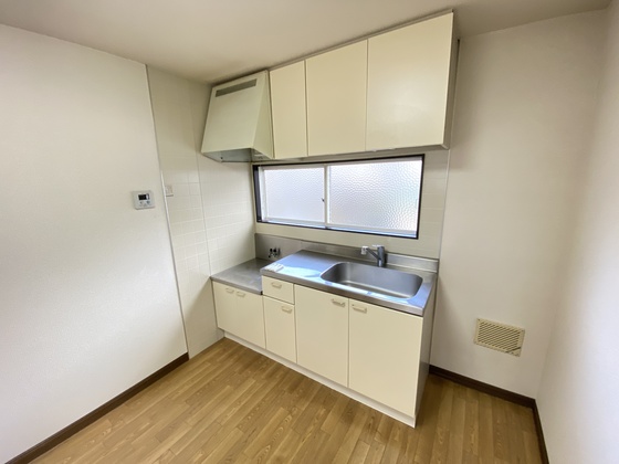 キッチン　※別部屋の写真です