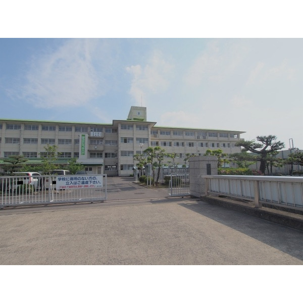 中学校　江北町立江北中学校（中学校）まで1308m