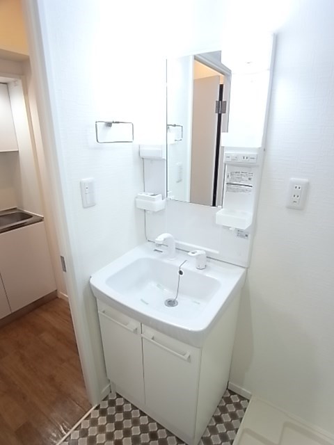 洗面設備　使いやすい洗面所です