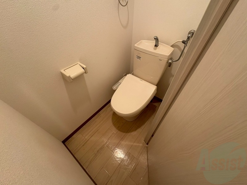 トイレ　ウォシュレット機能がついたトイレ。安心して使用できますね。