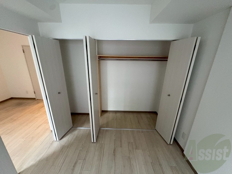 収納　寝室の収納です。部屋がすっきり片付きます。