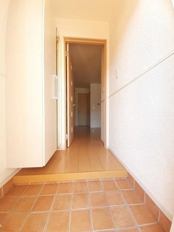 玄関　明るい玄関です