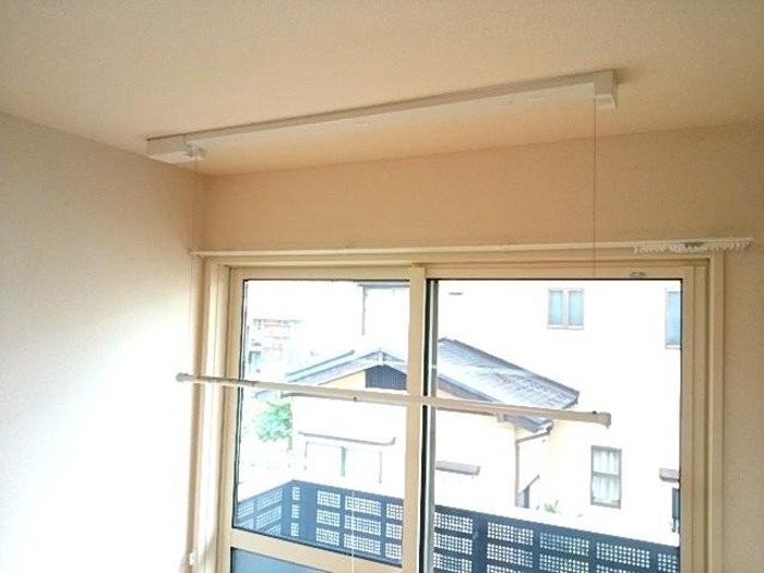 その他設備　室内物干し