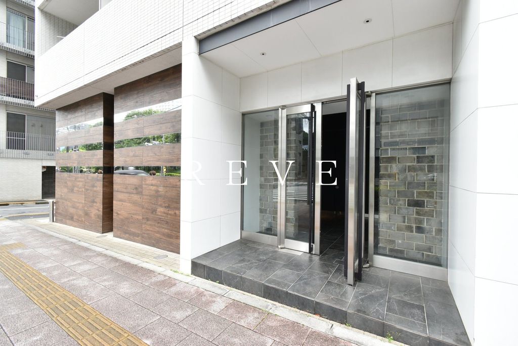 建物外観　エントランス