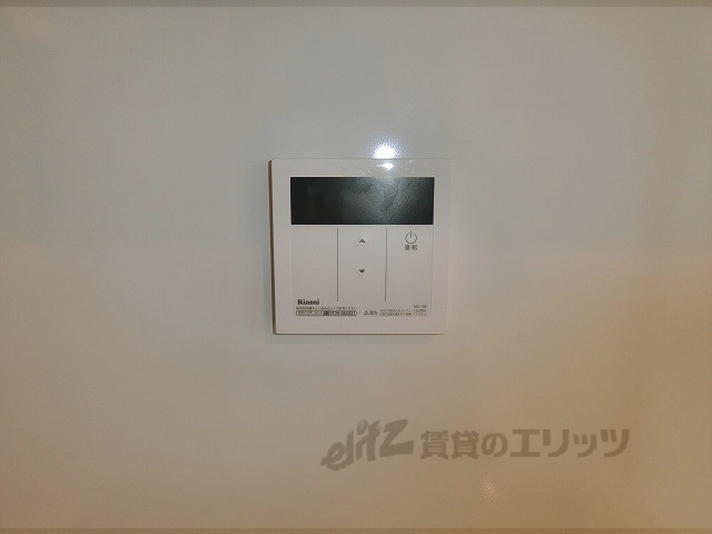 その他設備　給湯器リモコン