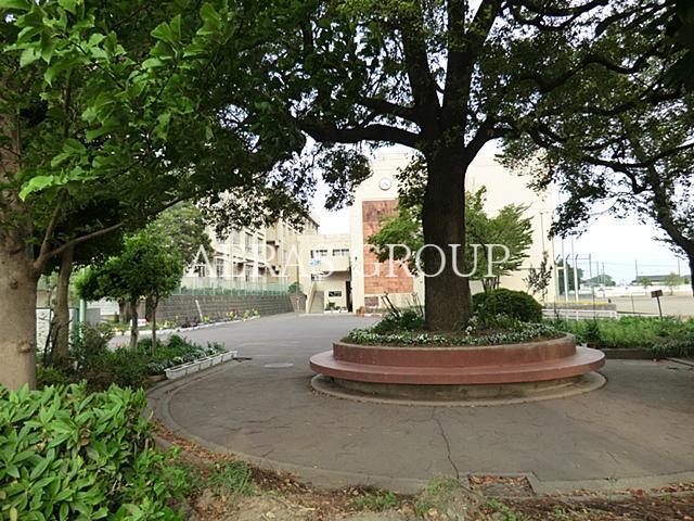 中学校　厚木市立荻野中学校（中学校）まで622m