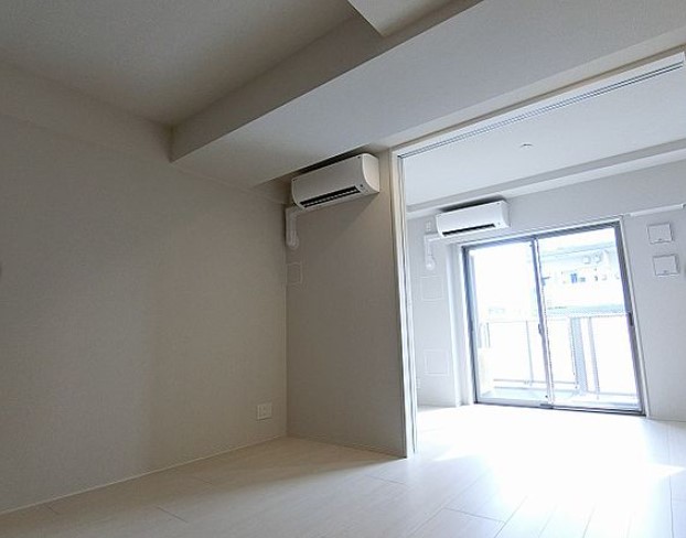居室・リビング　内観