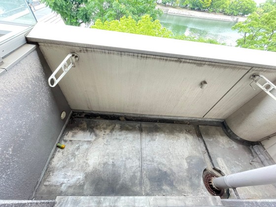 バルコニー　※別の部屋の写真です
