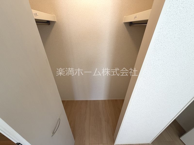 収納　ウオークインクローゼット♪