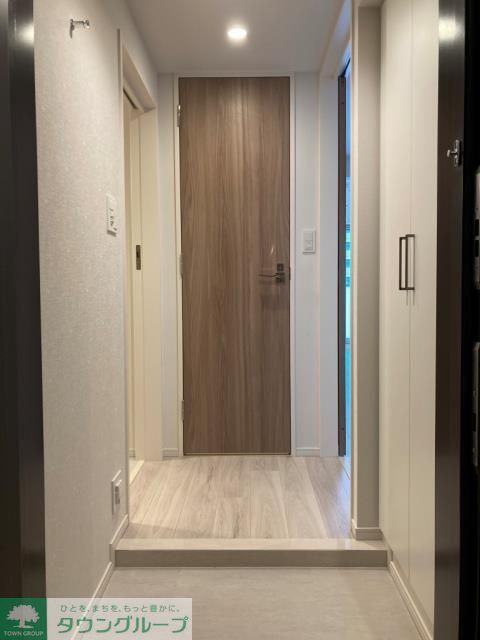 玄関　※写真は同タイプ住戸です。