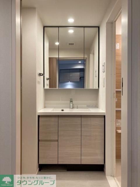 洗面設備　※写真は同タイプ住戸です。