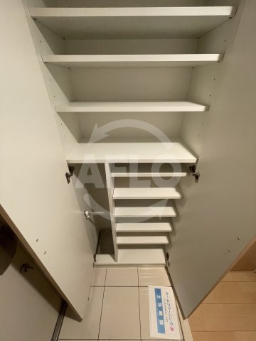 収納　エステムプラザ難波WESTIIプレディア 　シューズボックス