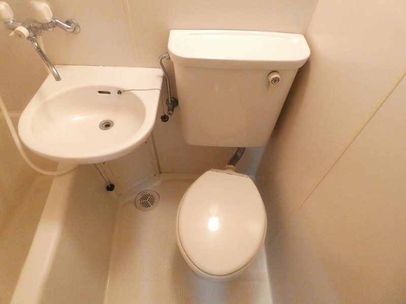 トイレ　※同タイプ部屋の写真です。現状を優先します。