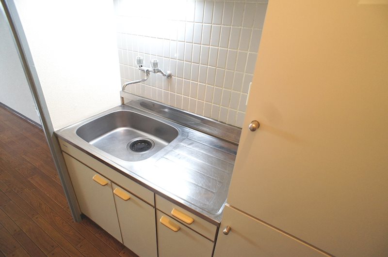キッチン　※同タイプ部屋の写真です。現状を優先します。