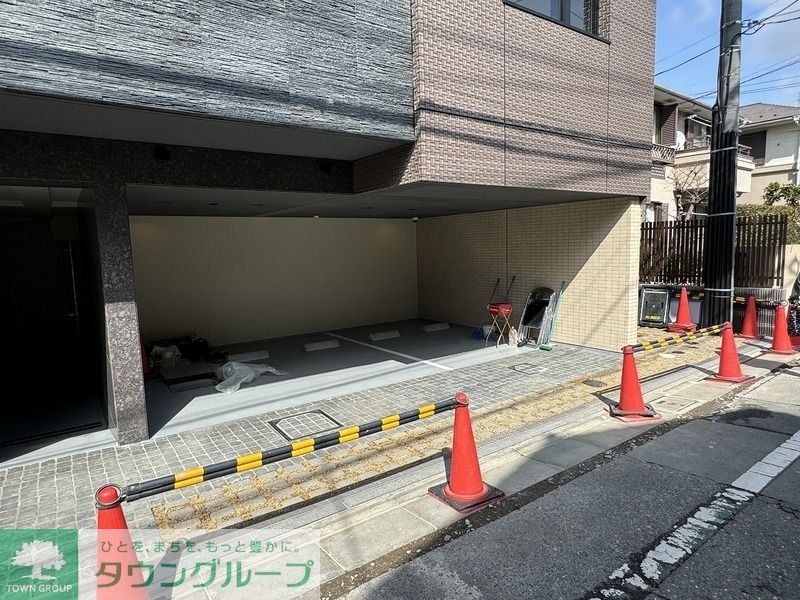 駐車場　タウンハウジング調布店まで♪