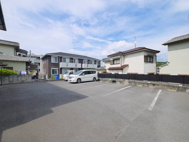 駐車場　駐輪場です