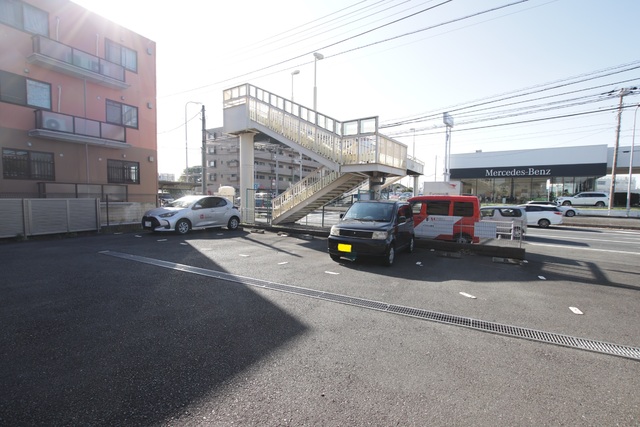 駐車場　敷地内駐車場（要空き確認）