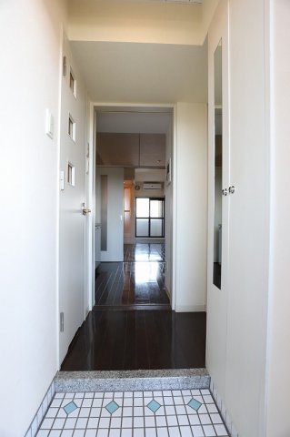 玄関　※別部屋参考資料の為、現状を優先します。