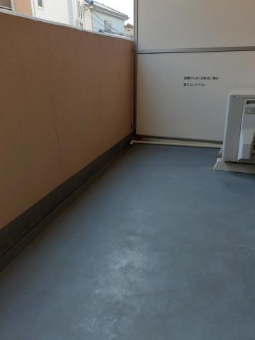 バルコニー　バルコニーからの眺めを楽しみながら食事をしませんか