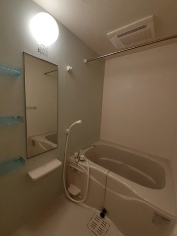 バス・シャワールーム　ゆったり過ごせるお風呂です