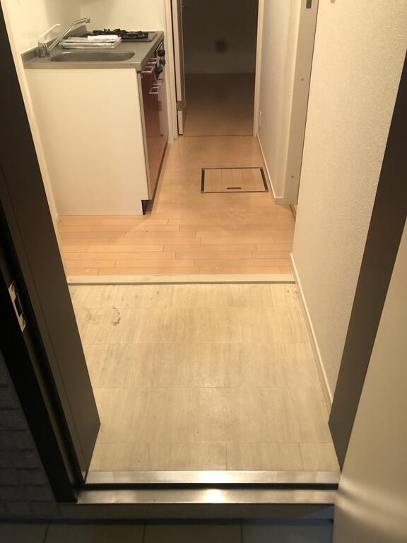 玄関　※別号室参考写真