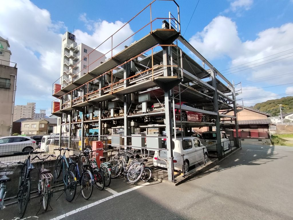 駐車場　外観