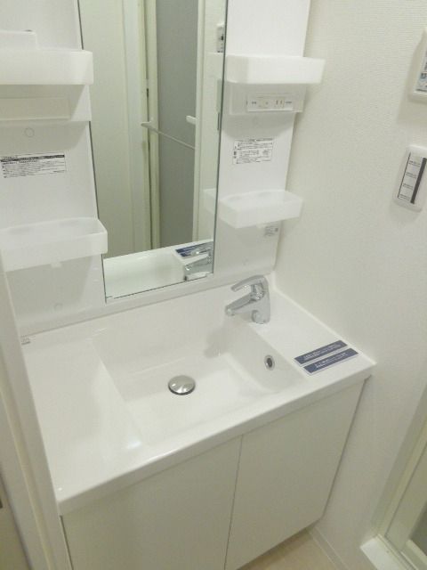 洗面設備　広い洗面スペース