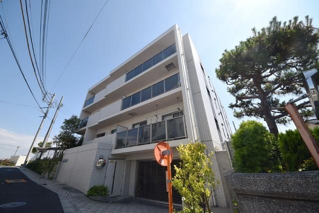 建物外観　ペット飼育可、オートロック完備