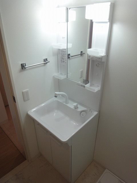 洗面設備　同マンション別部屋
