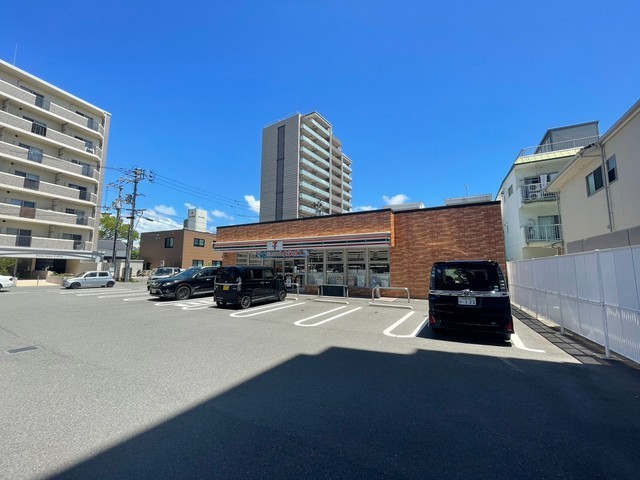 コンビニ　セブンイレブン広島祇園１丁目店（コンビニ）まで70m