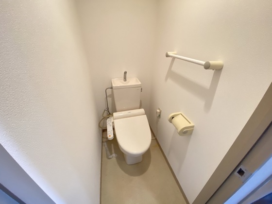 トイレ　※別号室のお写真です。