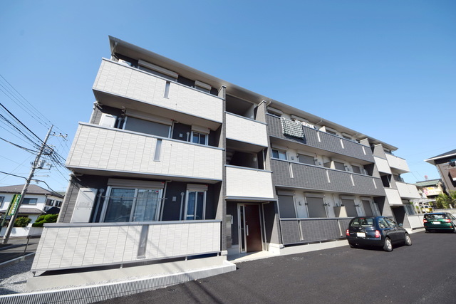 建物外観　～青い空にはえる外観っ～