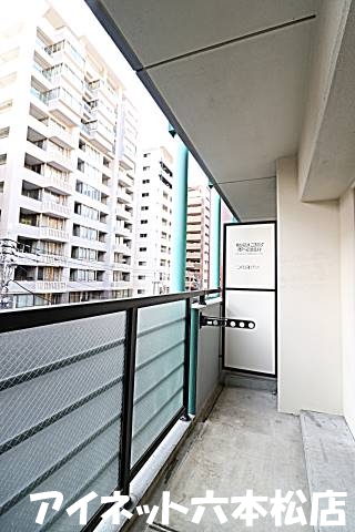 バルコニー　お洗濯物も沢山干せます