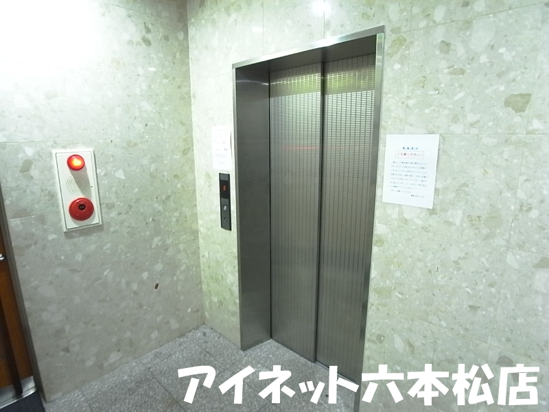 その他共有部分　エレベーター付きで荷物があっても安心です