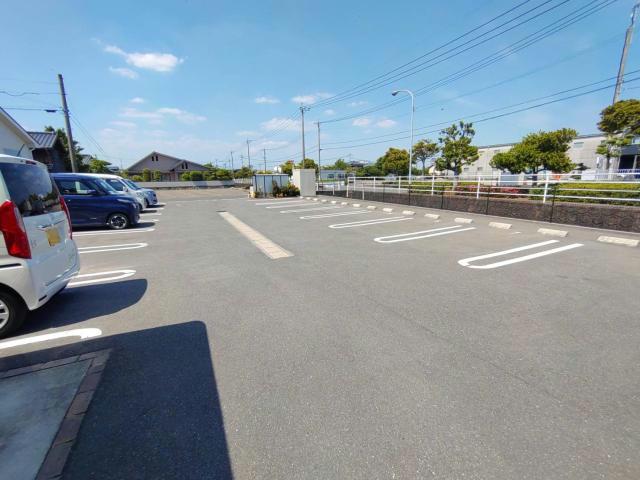 駐車場　駐車場