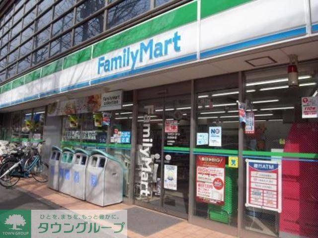 コンビニ　ファミリーマート（コンビニ）まで240m